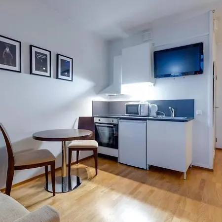 Apartment With Views *
